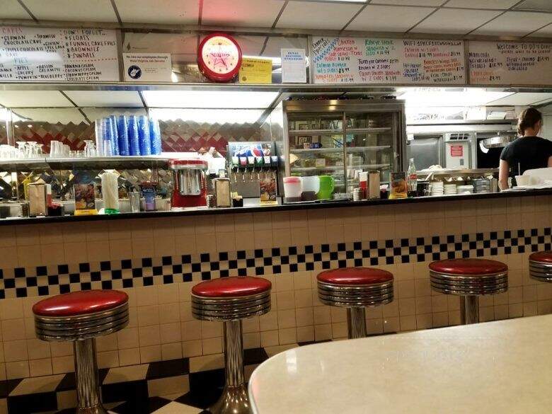 D J's 50's & 60's Diner - Fairmont, WV