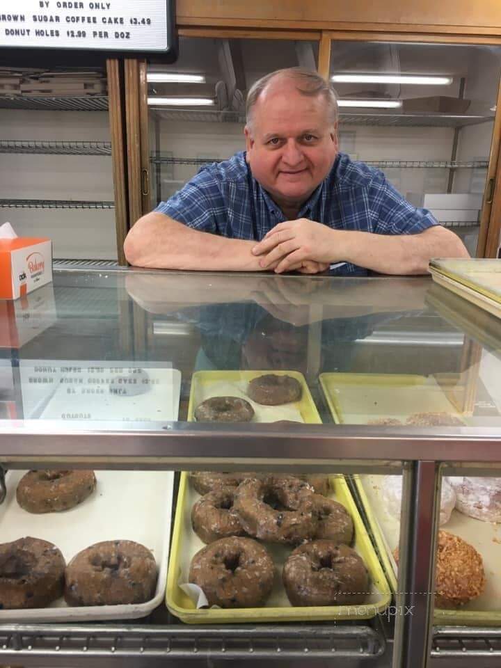 Rod's Donut Shop - Uhrichsville, OH