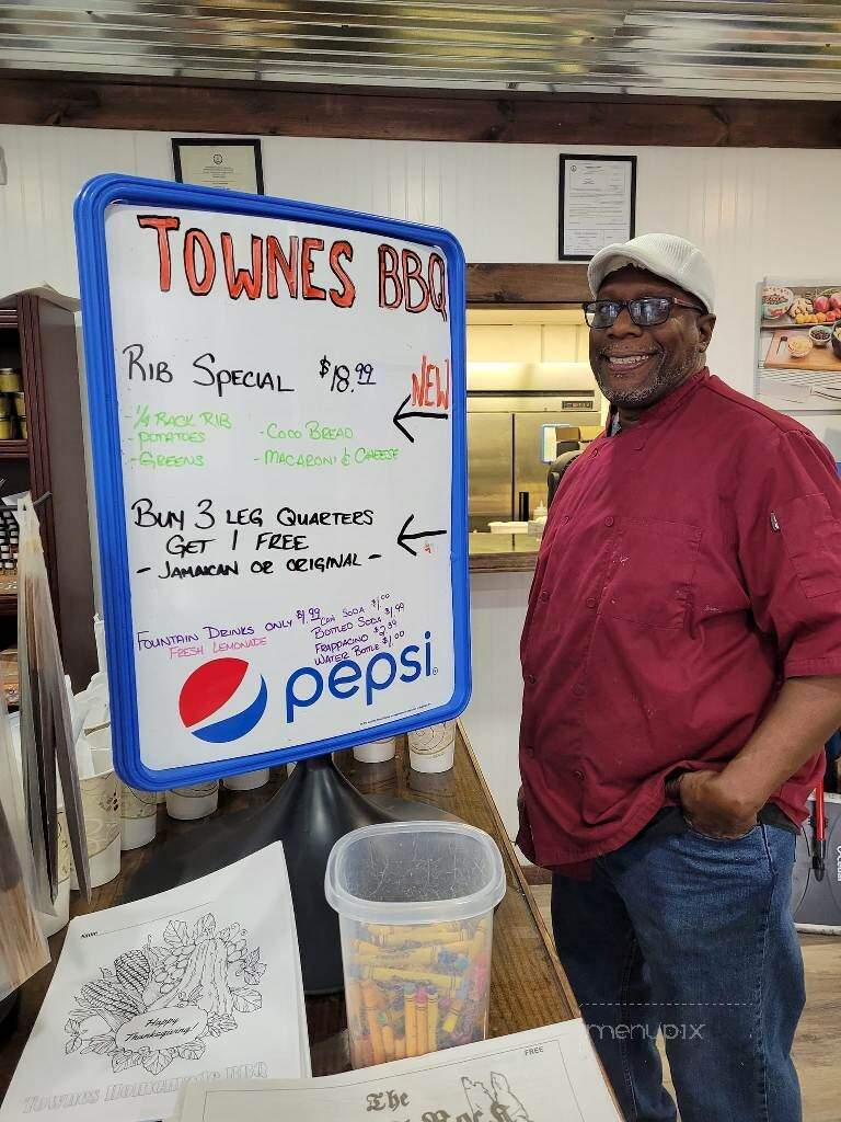 Townes Homemade BBQ - Broadway, VA