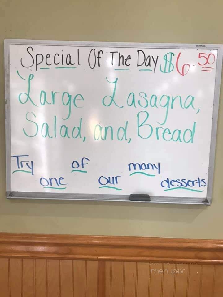 Alfredo's Pizza & Italian Restaurant - Petersburg, WV